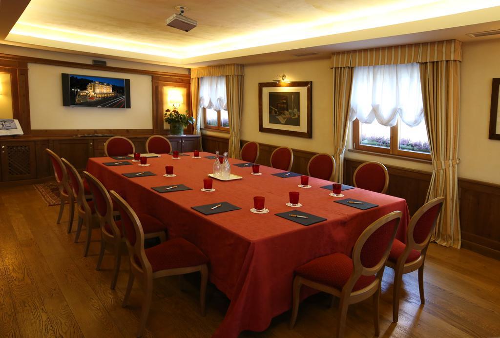 Alpen Suite Hotel Madonna di Campiglio Exterior photo