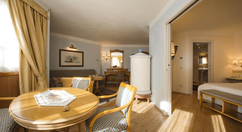 Alpen Suite Hotel Madonna di Campiglio Exterior photo